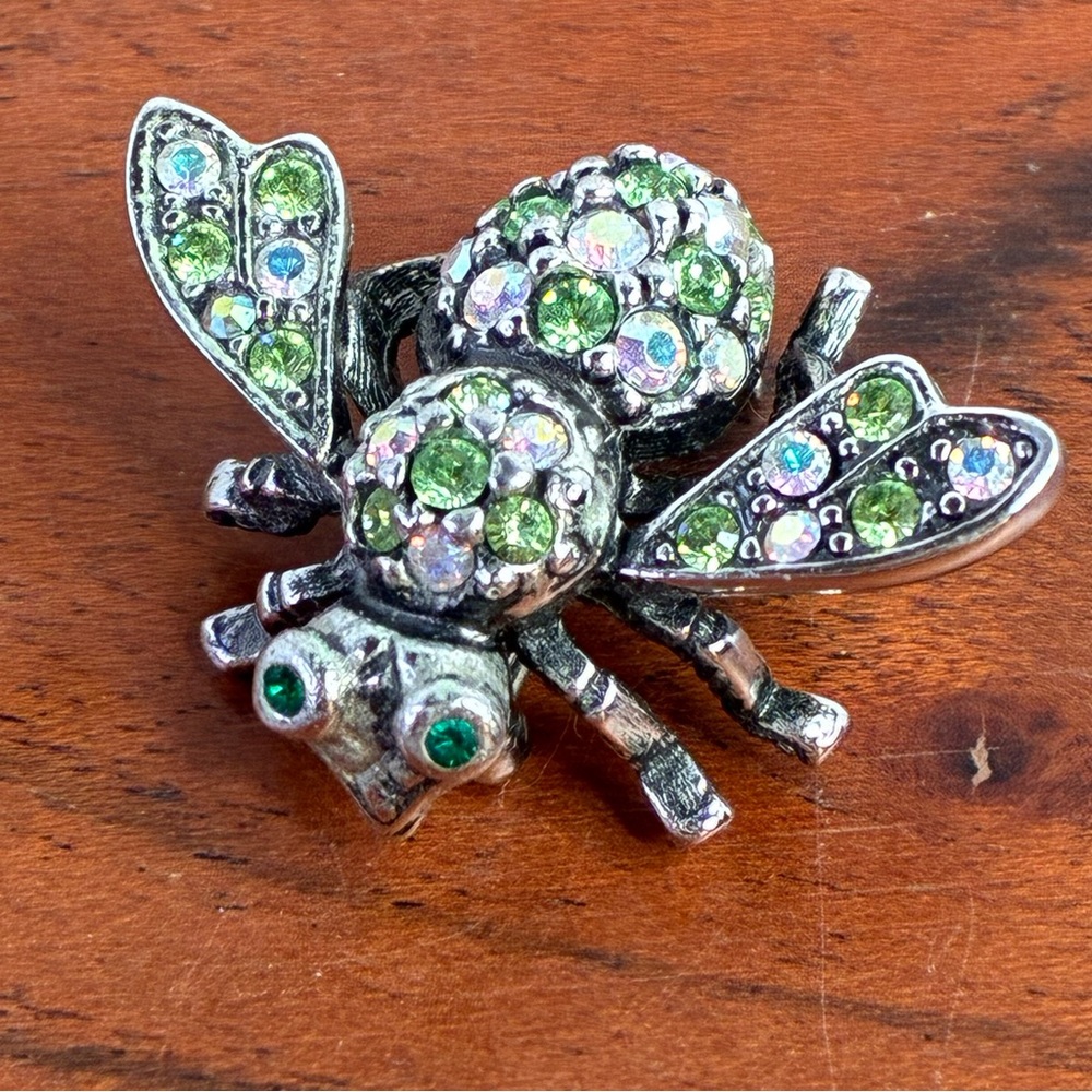 JOAN RIVERS Vintage Iridescent/Green Rhinestone Silver Bee Brooch